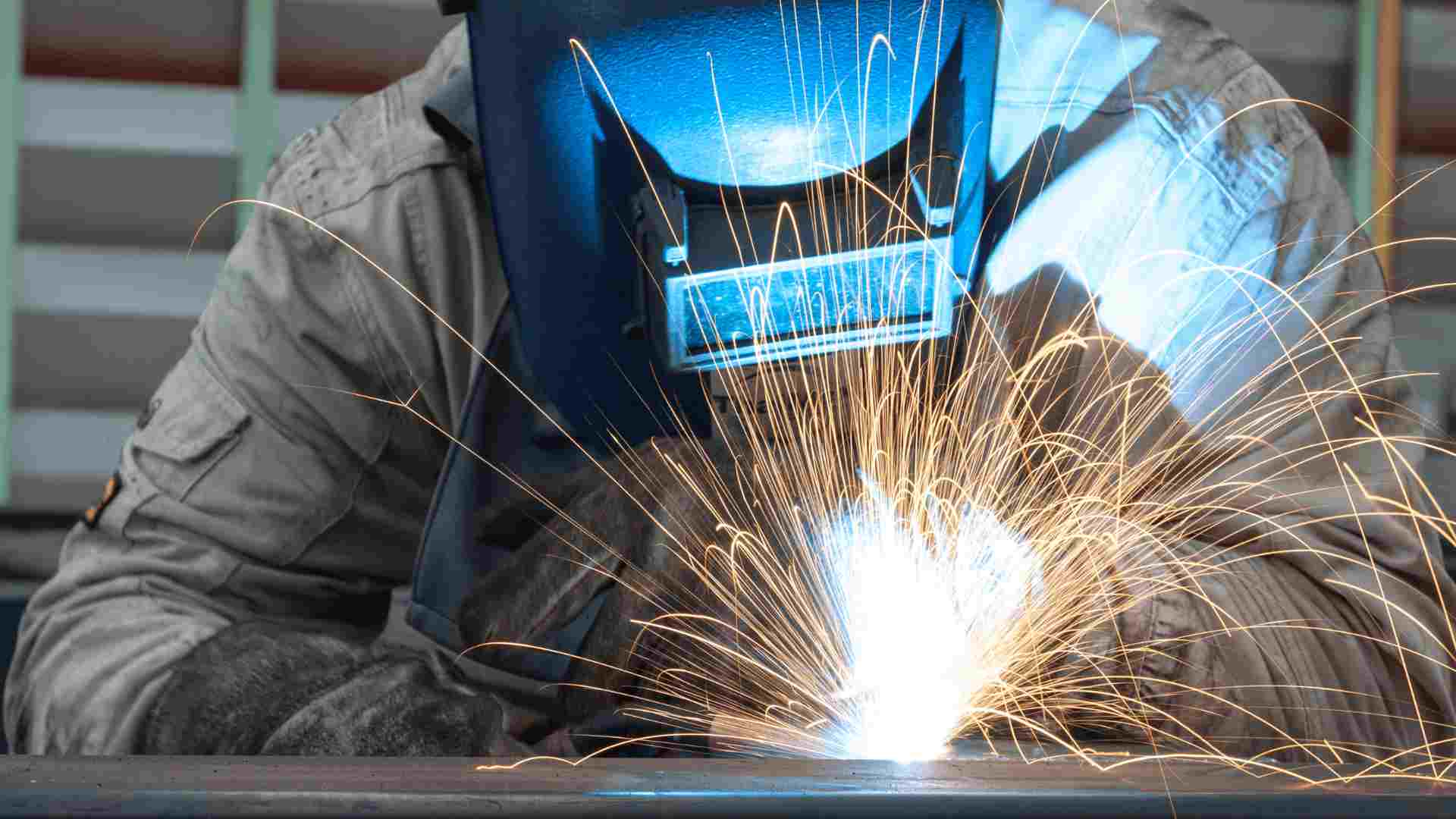 welding-wear-steel-plate.jpg