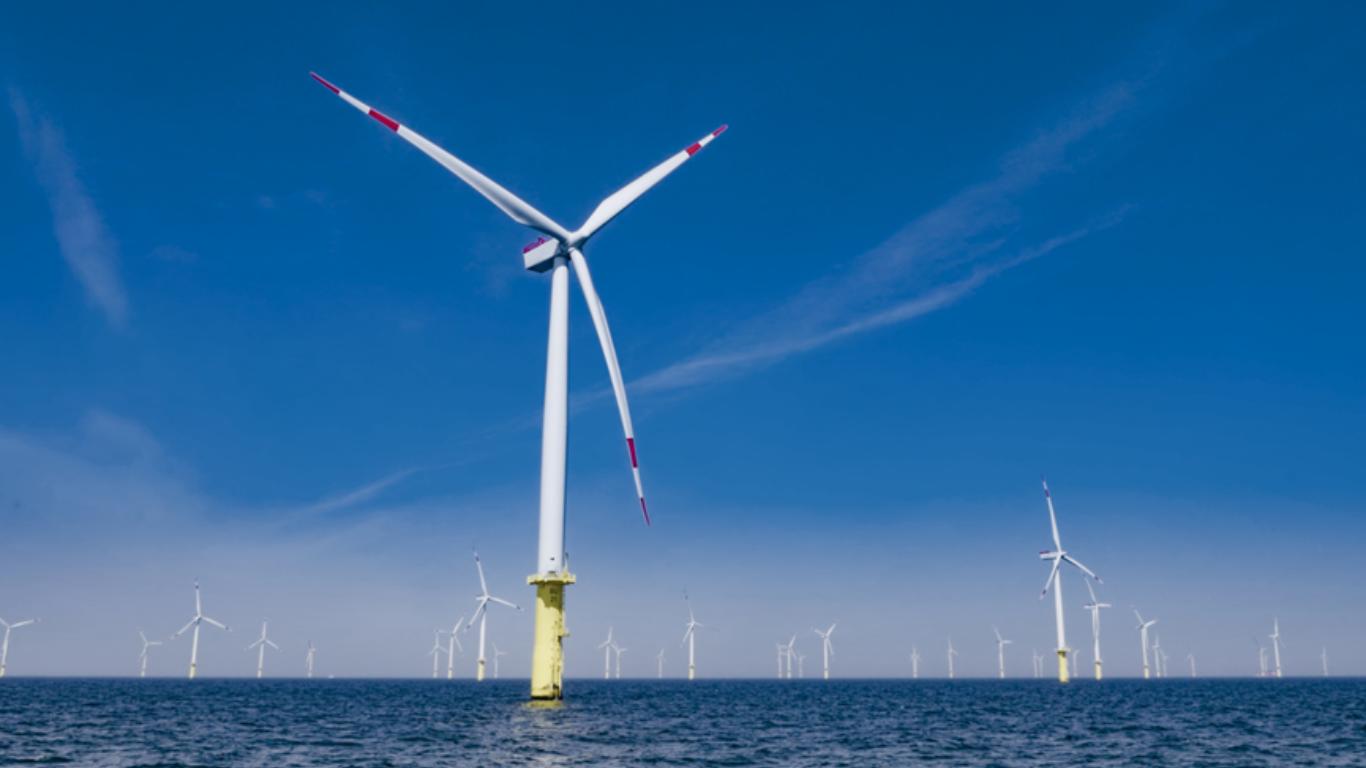 Harnessing Nature: The Rise of Offshore Wind Power 